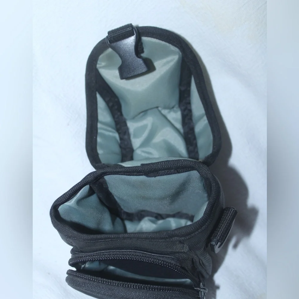 Dakota Black Digital Camera Bag